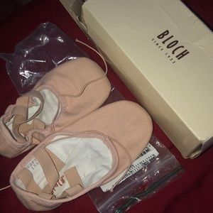 Girls Ballet 🩰 Slippers